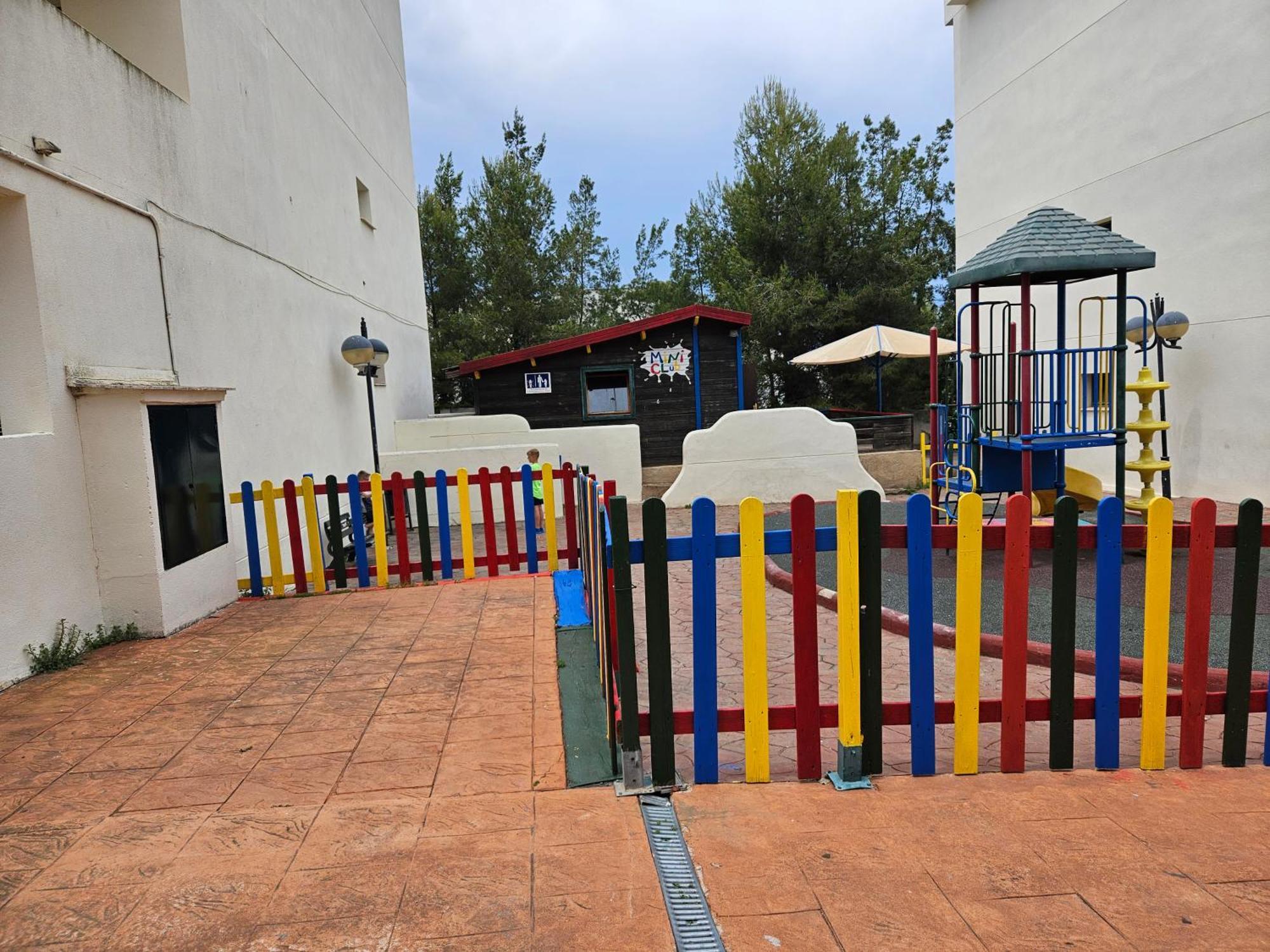 Festival Village סאלו מראה חיצוני תמונה